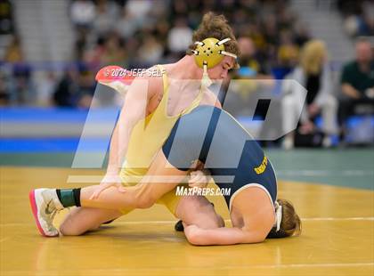 Thumbnail 2 in VHSL Class 5 State Championships 132lbs Final photogallery.