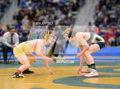 Thumbnail 2 in VHSL Class 5 State Championships 132lbs Final photogallery.