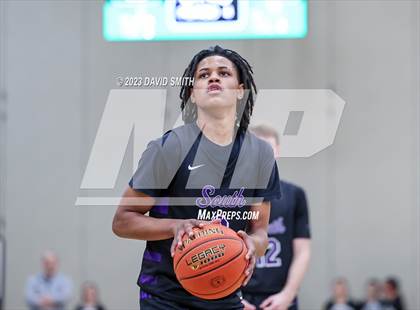 Thumbnail 3 in Staley vs. Park Hill South (MSHSAA Class 6 District 8 Semifinal) photogallery.