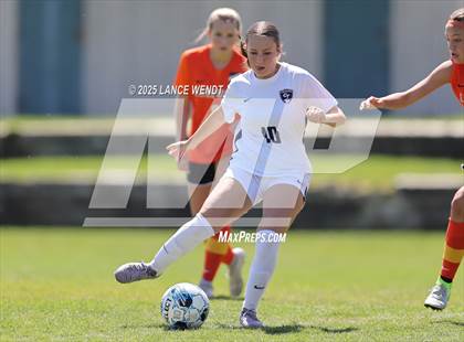 Thumbnail 1 in Cherokee Trail @ Lakewood photogallery.