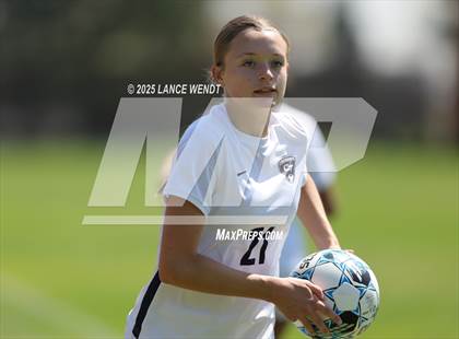 Thumbnail 2 in Cherokee Trail @ Lakewood photogallery.