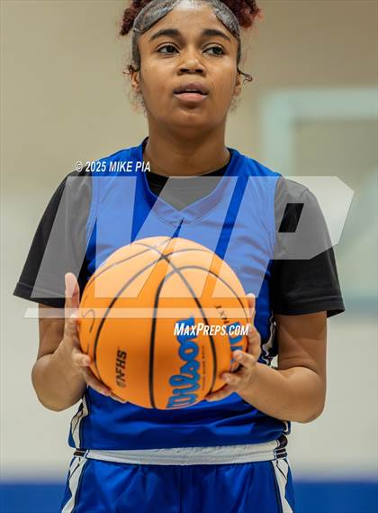 Thumbnail 3 in Fayetteville Christian vs. Riverside Christian Academy photogallery.