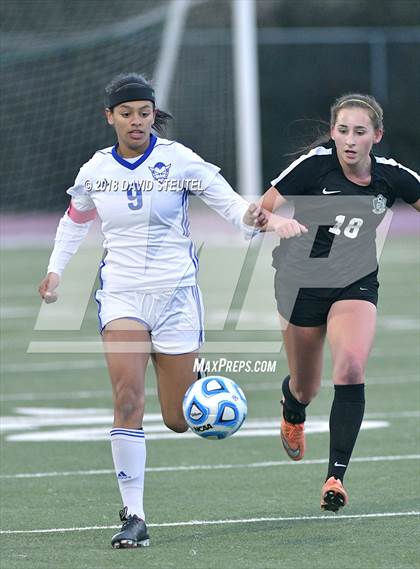 Thumbnail 2 in Granite Bay vs. Davis (CIF SJS D1 Final) photogallery.
