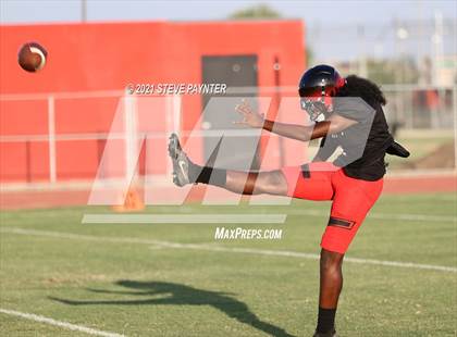 Thumbnail 3 in Liberty Intrasquad Scrimmage photogallery.