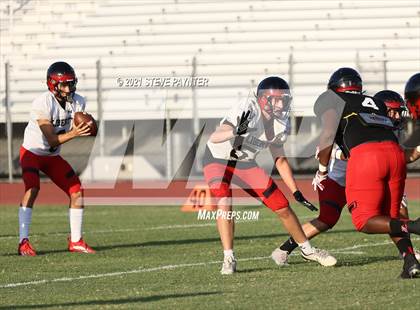 Thumbnail 3 in Liberty Intrasquad Scrimmage photogallery.