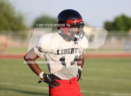 Thumbnail 2 in Liberty Intrasquad Scrimmage photogallery.
