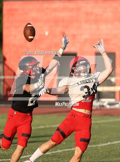 Thumbnail 3 in Liberty Intrasquad Scrimmage photogallery.