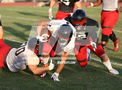 Thumbnail 2 in Liberty Intrasquad Scrimmage photogallery.