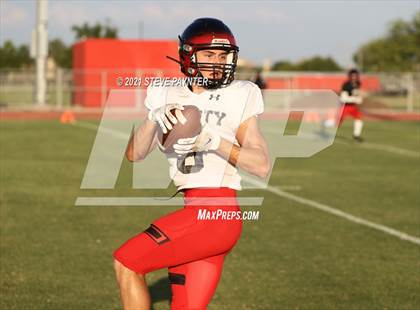 Thumbnail 2 in Liberty Intrasquad Scrimmage photogallery.
