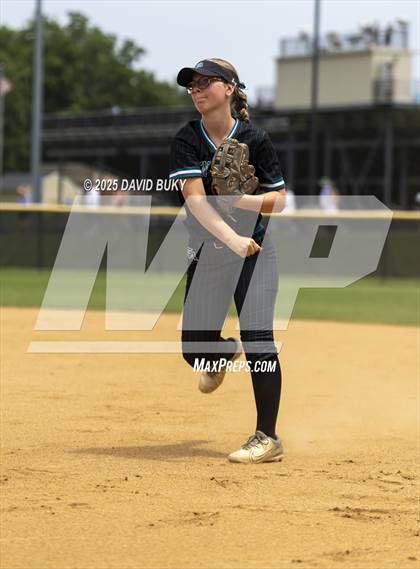 Thumbnail 2 in Glen Allen @ McLean (VHSL Class 6 State Semifinal) photogallery.