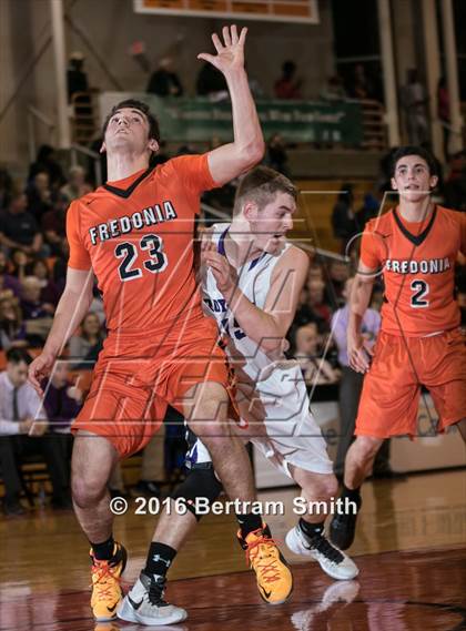 Thumbnail 1 in Royalton-Hartland vs. Fredonia photogallery.