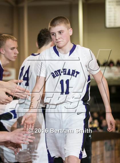 Thumbnail 3 in Royalton-Hartland vs. Fredonia photogallery.