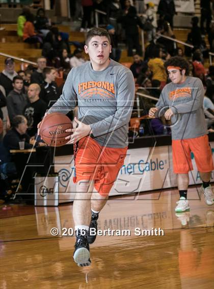 Thumbnail 2 in Royalton-Hartland vs. Fredonia photogallery.