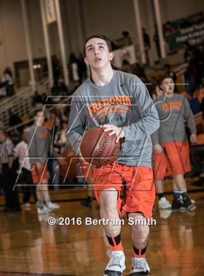 Thumbnail 3 in Royalton-Hartland vs. Fredonia photogallery.