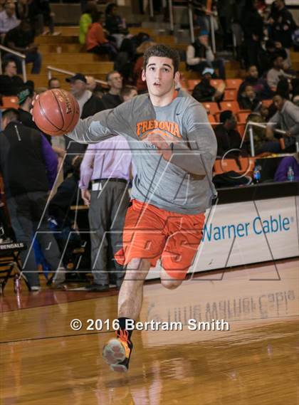 Thumbnail 2 in Royalton-Hartland vs. Fredonia photogallery.