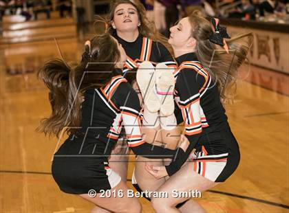 Thumbnail 2 in Royalton-Hartland vs. Fredonia photogallery.