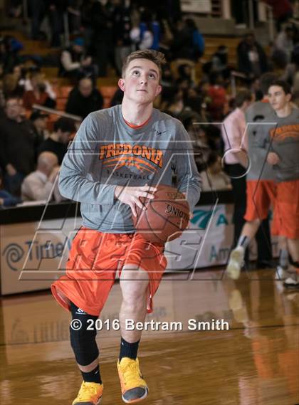 Thumbnail 1 in Royalton-Hartland vs. Fredonia photogallery.