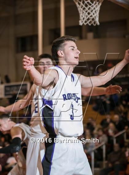 Thumbnail 3 in Royalton-Hartland vs. Fredonia photogallery.