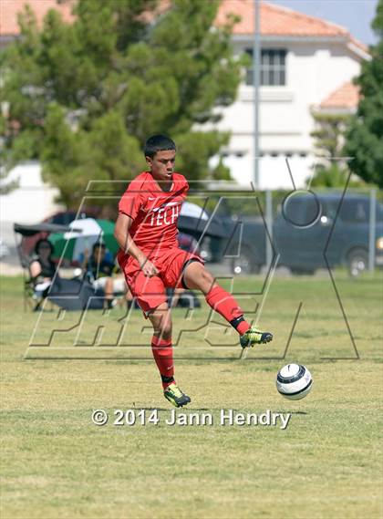Thumbnail 3 in Southeast Career Tech vs. Palo Verde (So. Nevada Kick Off Classic) photogallery.