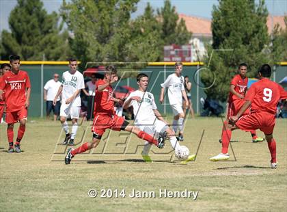 Thumbnail 3 in Southeast Career Tech vs. Palo Verde (So. Nevada Kick Off Classic) photogallery.