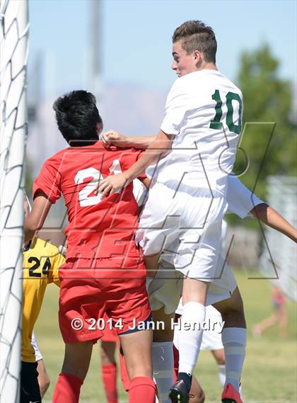 Thumbnail 2 in Southeast Career Tech vs. Palo Verde (So. Nevada Kick Off Classic) photogallery.