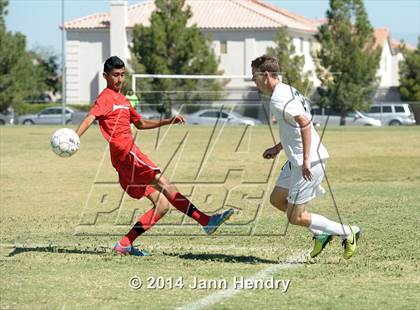 Thumbnail 2 in Southeast Career Tech vs. Palo Verde (So. Nevada Kick Off Classic) photogallery.