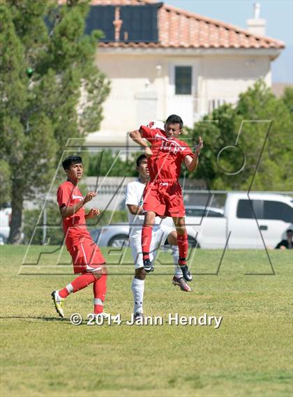 Thumbnail 3 in Southeast Career Tech vs. Palo Verde (So. Nevada Kick Off Classic) photogallery.