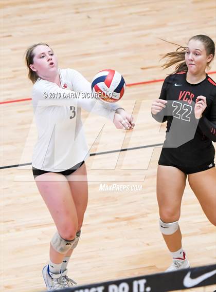 Thumbnail 2 in Sacred Heart vs. Village Christian (NIKE Tournament of Champions) photogallery.