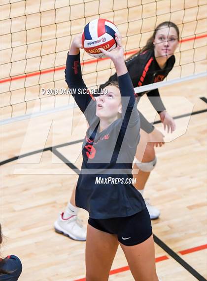 Thumbnail 1 in Sacred Heart vs. Village Christian (NIKE Tournament of Champions) photogallery.