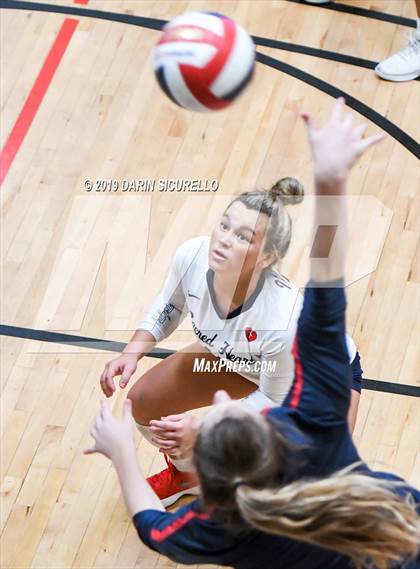 Thumbnail 1 in Sacred Heart vs. Village Christian (NIKE Tournament of Champions) photogallery.