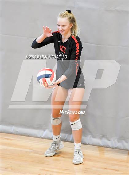 Thumbnail 1 in Sacred Heart vs. Village Christian (NIKE Tournament of Champions) photogallery.