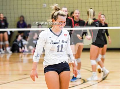 Thumbnail 2 in Sacred Heart vs. Village Christian (NIKE Tournament of Champions) photogallery.