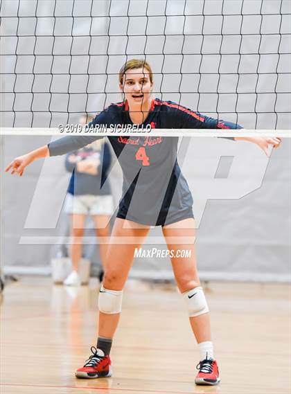 Thumbnail 3 in Sacred Heart vs. Village Christian (NIKE Tournament of Champions) photogallery.