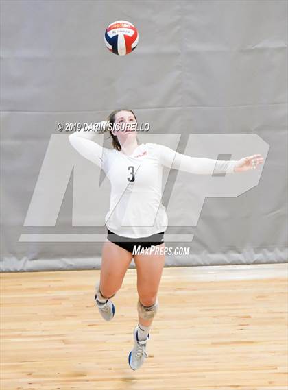 Thumbnail 3 in Sacred Heart vs. Village Christian (NIKE Tournament of Champions) photogallery.