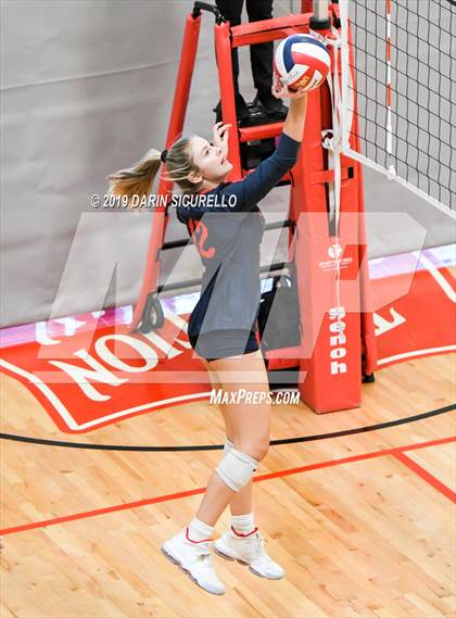 Thumbnail 1 in Sacred Heart vs. Village Christian (NIKE Tournament of Champions) photogallery.