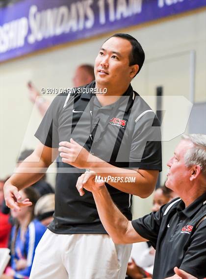Thumbnail 3 in Sacred Heart vs. Village Christian (NIKE Tournament of Champions) photogallery.
