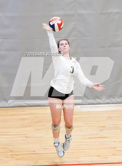 Thumbnail 1 in Sacred Heart vs. Village Christian (NIKE Tournament of Champions) photogallery.