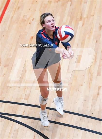Thumbnail 2 in Sacred Heart vs. Village Christian (NIKE Tournament of Champions) photogallery.
