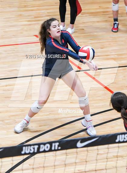 Thumbnail 2 in Sacred Heart vs. Village Christian (NIKE Tournament of Champions) photogallery.