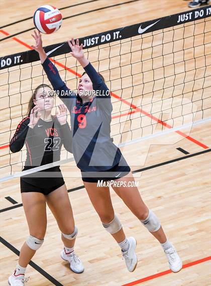 Thumbnail 3 in Sacred Heart vs. Village Christian (NIKE Tournament of Champions) photogallery.