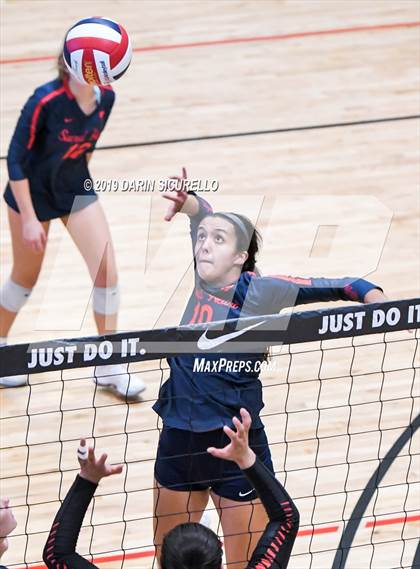 Thumbnail 2 in Sacred Heart vs. Village Christian (NIKE Tournament of Champions) photogallery.