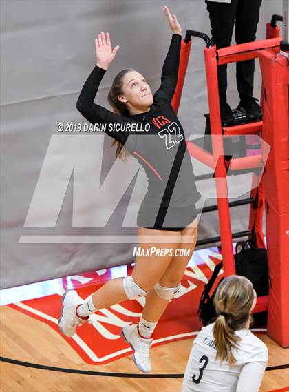 Thumbnail 2 in Sacred Heart vs. Village Christian (NIKE Tournament of Champions) photogallery.