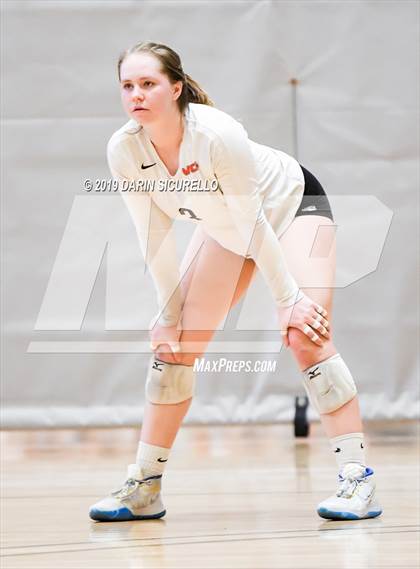Thumbnail 3 in Sacred Heart vs. Village Christian (NIKE Tournament of Champions) photogallery.