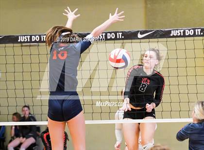 Thumbnail 1 in Sacred Heart vs. Village Christian (NIKE Tournament of Champions) photogallery.