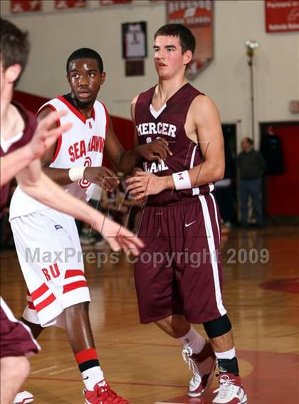 Thumbnail 2 in Mercer Island vs. Redondo (Sea Hawk Classic) photogallery.