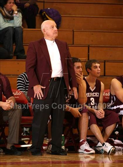 Thumbnail 1 in Mercer Island vs. Redondo (Sea Hawk Classic) photogallery.