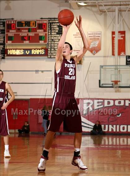 Thumbnail 3 in Mercer Island vs. Redondo (Sea Hawk Classic) photogallery.