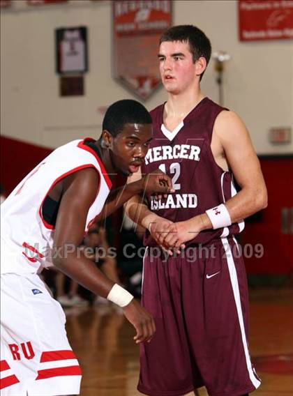 Thumbnail 1 in Mercer Island vs. Redondo (Sea Hawk Classic) photogallery.