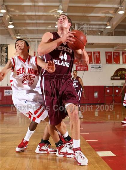 Thumbnail 1 in Mercer Island vs. Redondo (Sea Hawk Classic) photogallery.