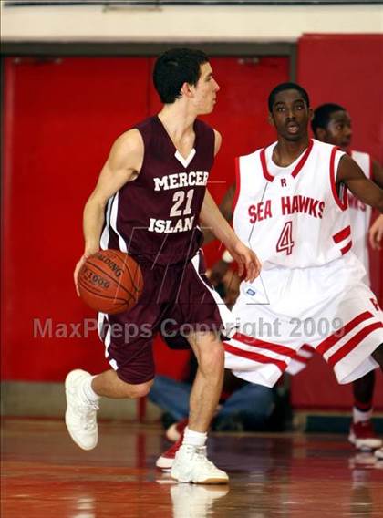Thumbnail 2 in Mercer Island vs. Redondo (Sea Hawk Classic) photogallery.